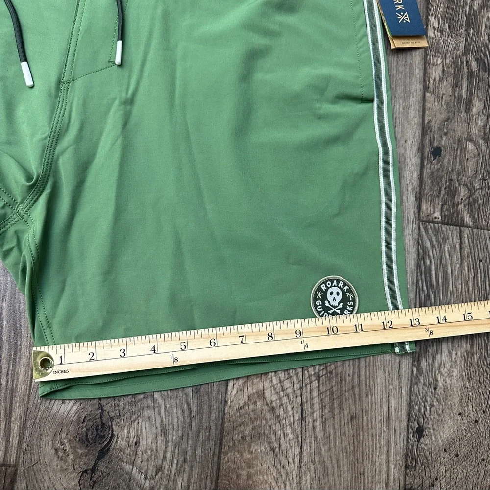 Roark Swim Skull Surf Board Shorts Men’s Size 40 Jungle Green